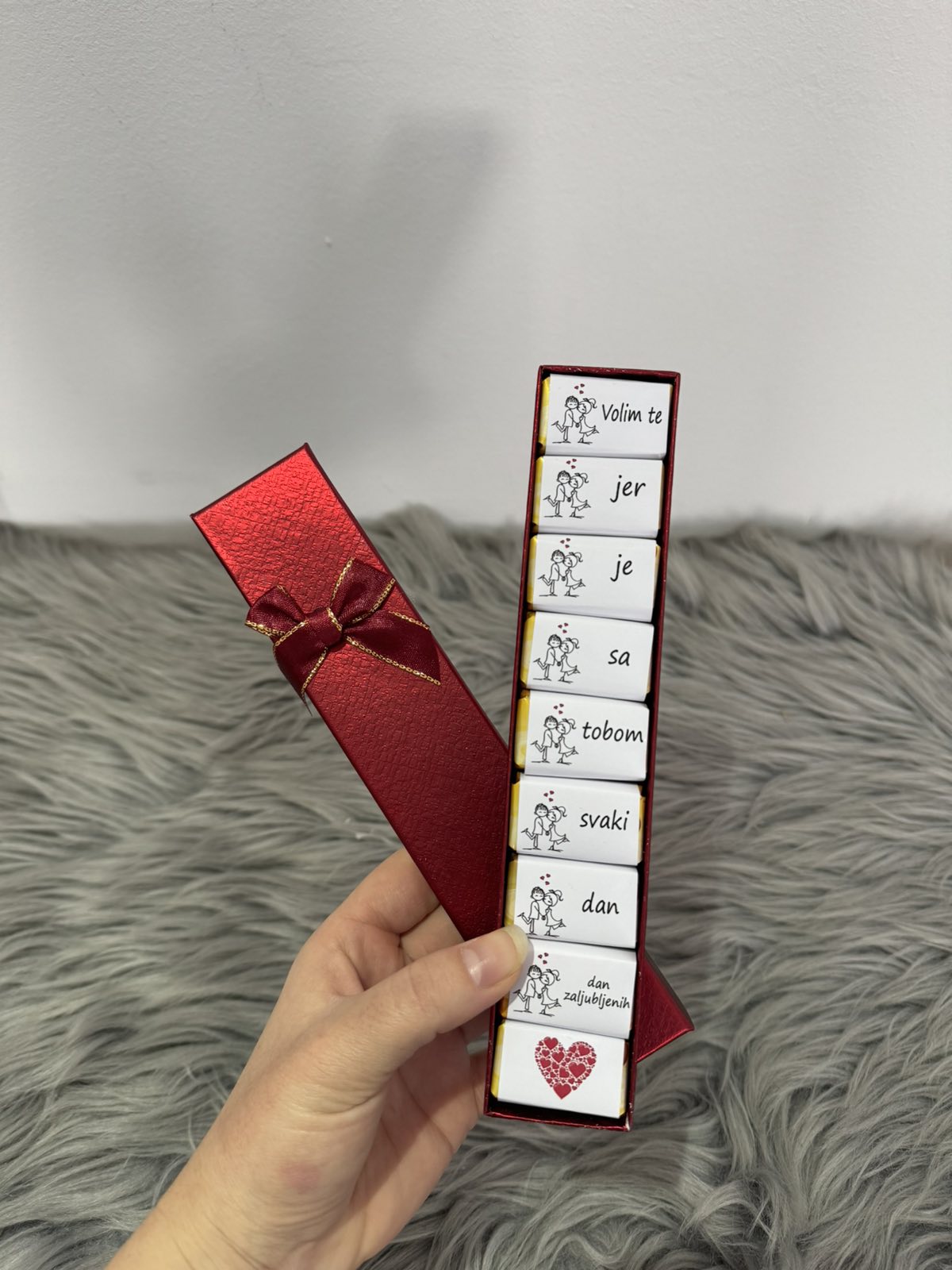 Kutija sa čokoladicama "VALENTINOVO"